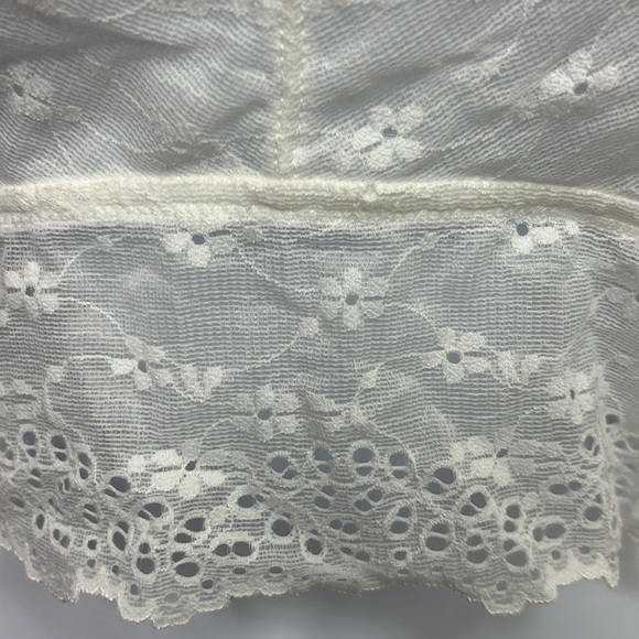 b.tempt’d white lace bralette, Sz XL, adjustable straps, lined in front, - Picture 5 of 15